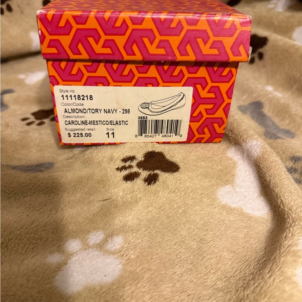 Tory Burch Women's Tan Leather Flats - Picture 7 of 7